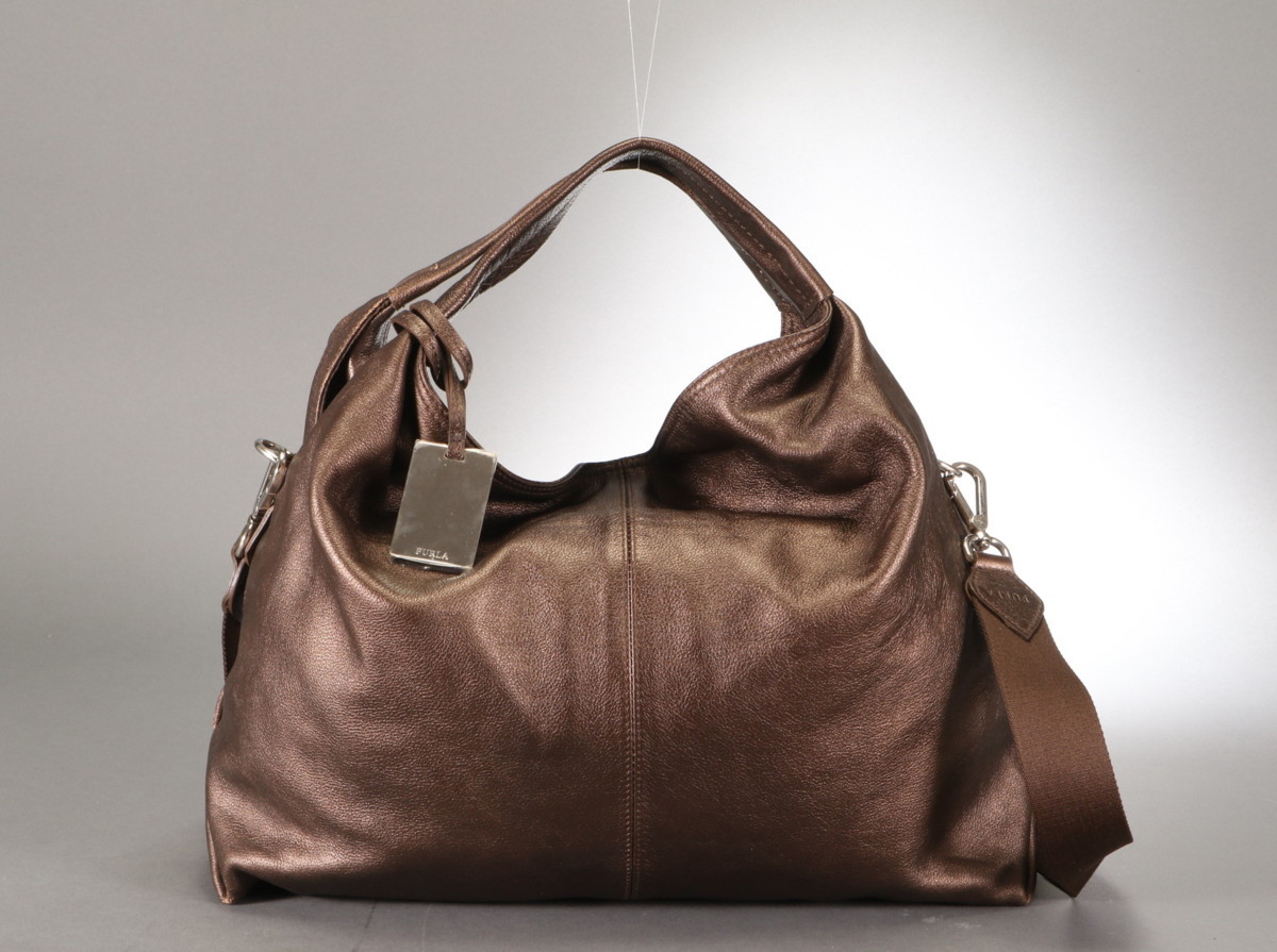極美品 フルラ レザー 2WAY ショルダーバッグ ホーボー ロゴ金具 