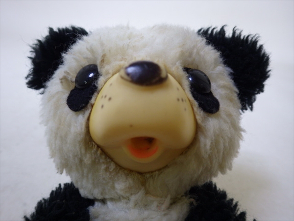 昭和レトロ ファーストのファミリーメイト パンダ おしゃぶり ぬいぐるみ 人形 当時物 パンダ一般 売買されたオークション情報 Yahooの商品情報をアーカイブ公開 オークファン Aucfan Com