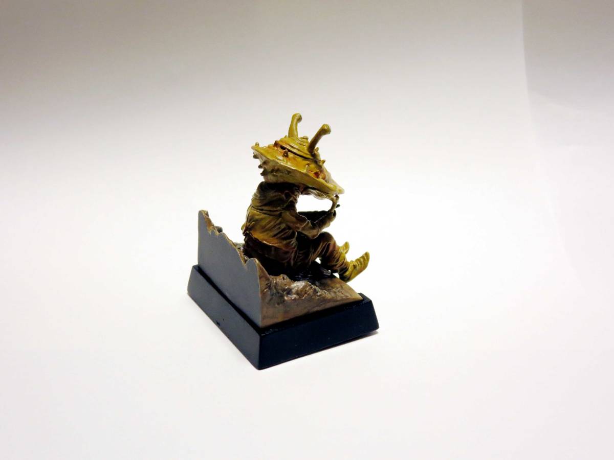 ウルトラ怪獣名鑑 カラー版リペイント 希望の轍編編 カネゴンの繭 ウルトラQ_3