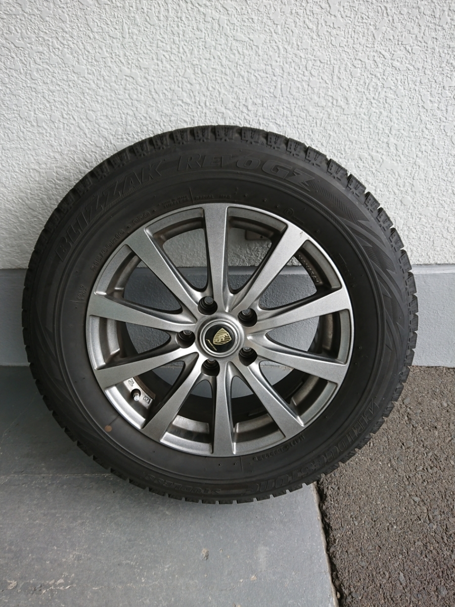 □ スタッドレス タイヤホイール4本セット ・ ブリジストン ブリザック REVO GZ ・ マナレイ スポーツ ・ 215/60/R16 +22 ・ クラウン等