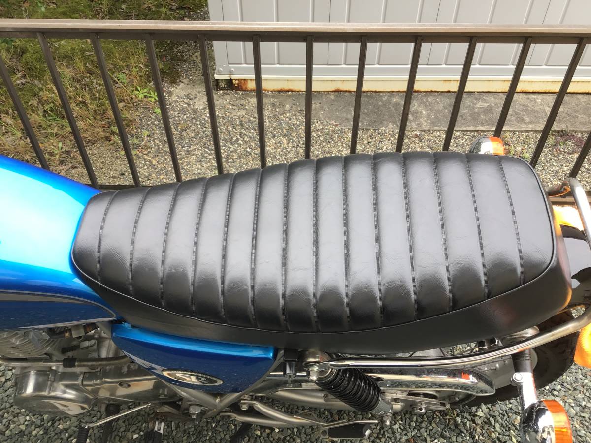 ヤマハ sr400 sr400 シート タックロール 美品 NitroHeads SR400用