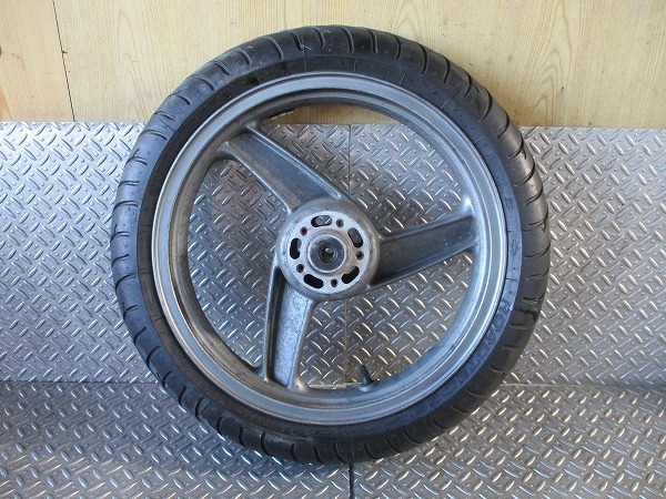 K68-02 GPZ900R フロントホイール 山あり