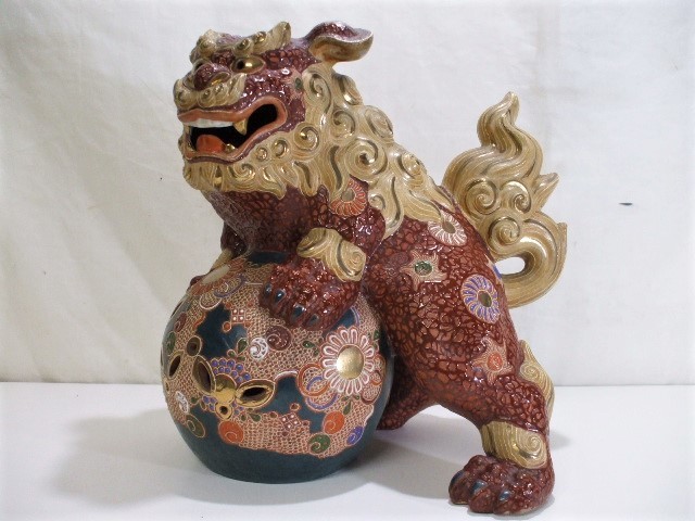 【魔除け・開運】九谷焼 獅子 置物 金彩 打ち出の小槌 房紐 狛犬 縁起物 骨董 魔除け・開運】九谷焼 獅子 置物 金彩 打ち出の小槌 房紐 狛犬 縁起物