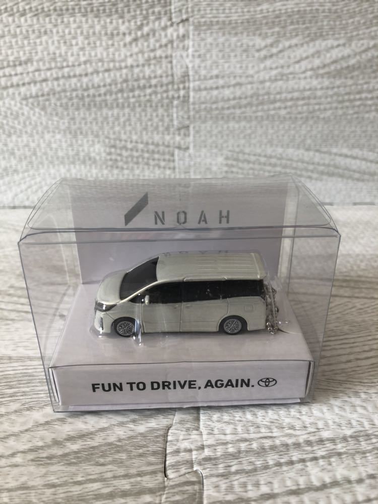 トヨタ 新型ノア ミニカーカラーサンプル アーバンロック【非売品