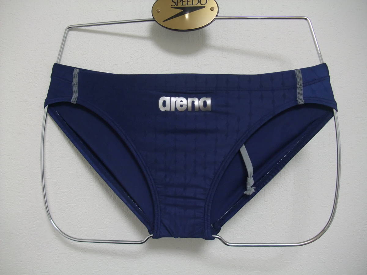アリーナ 競泳水着 nux ニュークス 強光沢 新品 Mサイズ 競パン arena
