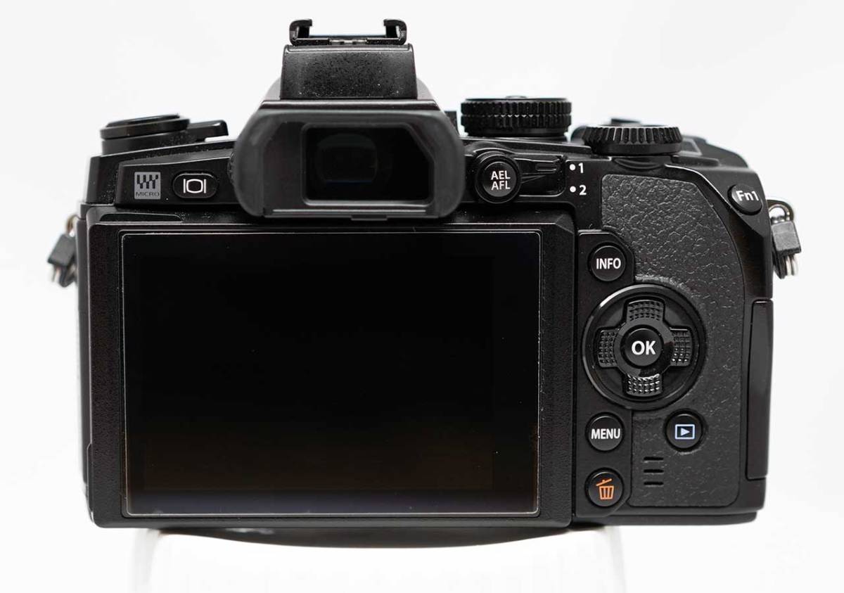 OLYMPUS オリンパスOM-D E－M1 ボディ ブラック 純正 