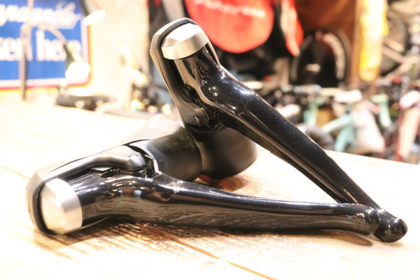 シマノ105 シマノ SHIMANO 105 ST-5800 STIレバー 11s 黒[ビチアモーレ