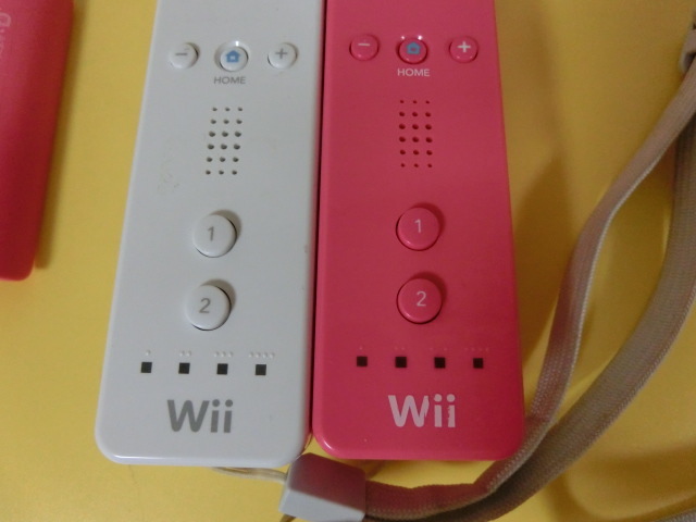任天堂純正 Wii リモコン 白 ホワイト ピンク Wii マリオカート ハンドル 白 ヌンチャク2個セット アクセサリ 周辺機器 売買されたオークション情報 Yahooの商品情報をアーカイブ公開 オークファン Aucfan Com