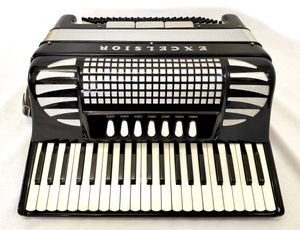 アコーディオン excelsiorのYahoo!オークション(旧ヤフオク!)の相場