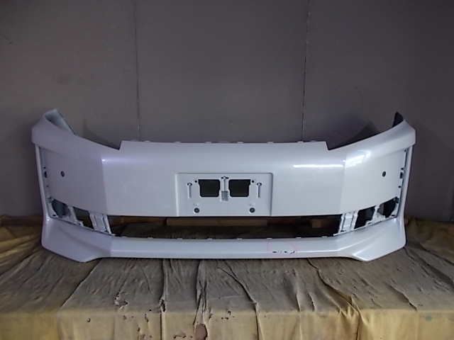 値下交渉OK ZRR80 ヴォクシー フロントバンパー パール(14043)