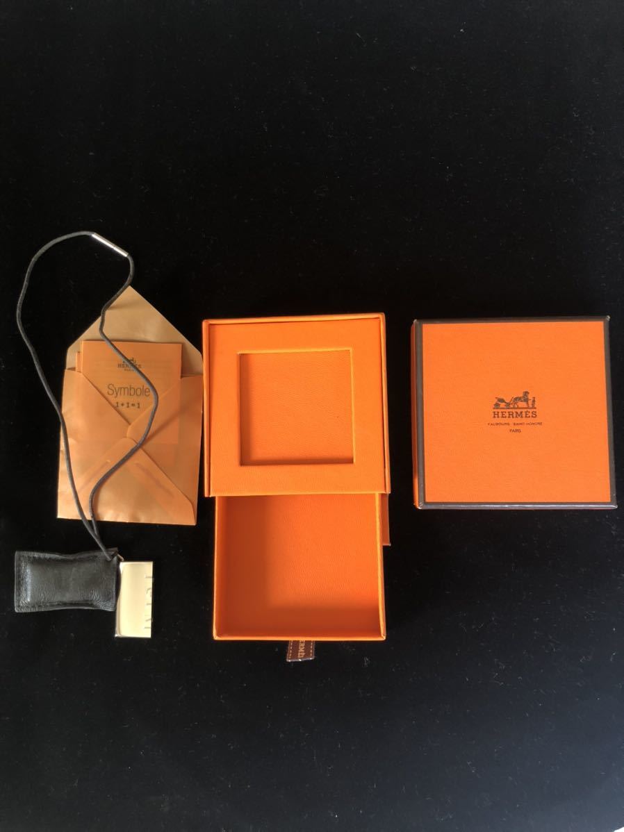  エルメス HERMES ペンダント 空箱 Symbole チョーカー(ネックレス、ペンダント、チョーカー)｜売買されたオークション情報、yahooの商品情報をアーカイブ公開 - オークファン ネックレス、ペンダント、チョーカー
