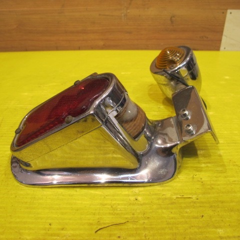 B191273J-17 ナックル.パン トゥームストーンテールランプ トゥーム