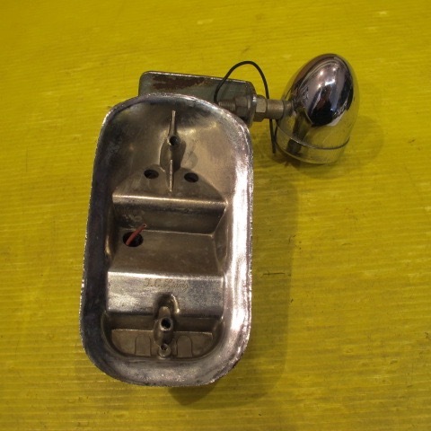 B191273J-17 ナックル.パン トゥームストーンテールランプ トゥーム