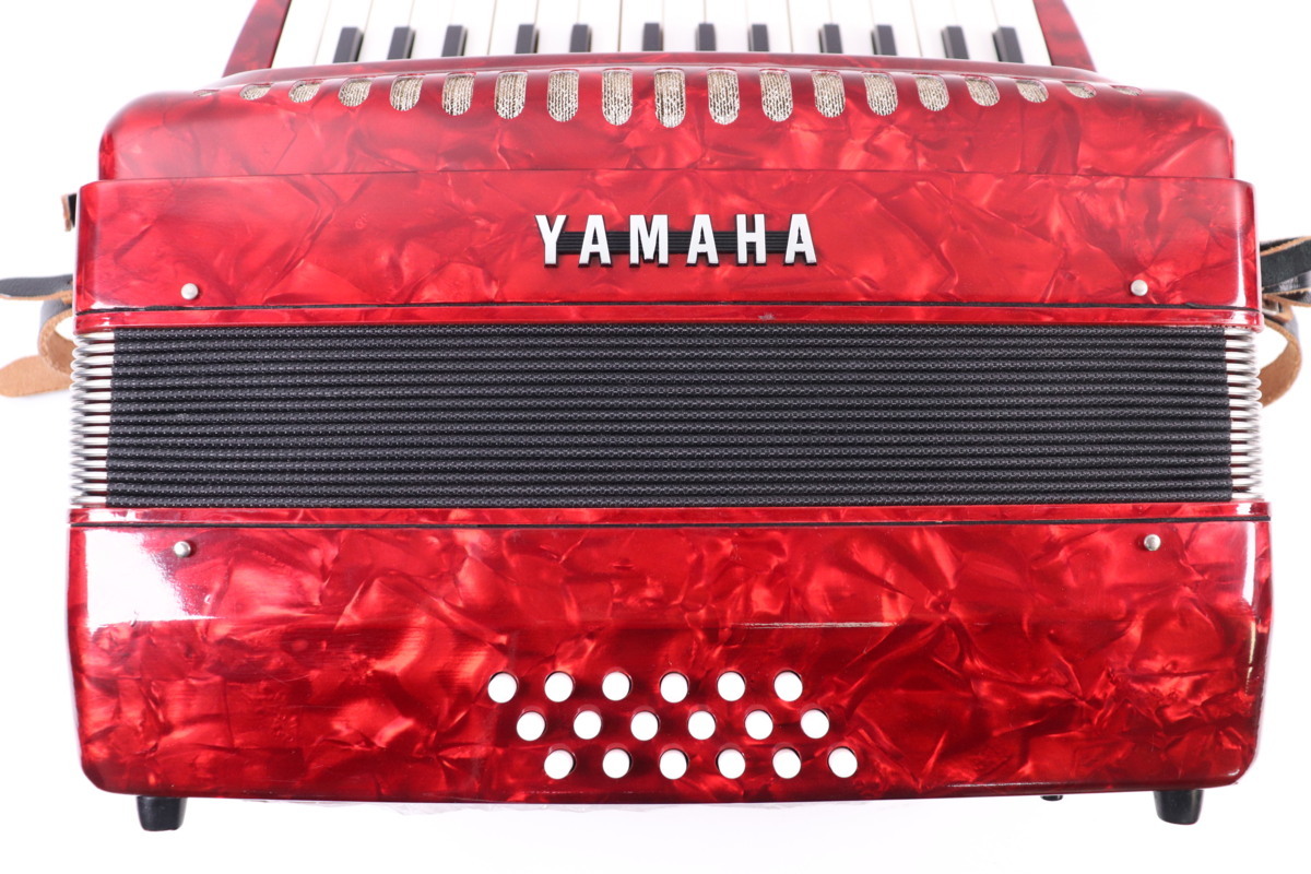 YAMAHA ヤマハ アコーディオン 赤 レッド 30鍵盤 ソフトケース付き 気
