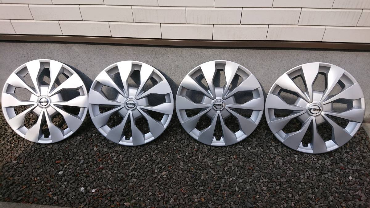日産純正ホイールカバー15インチ中古4枚セット