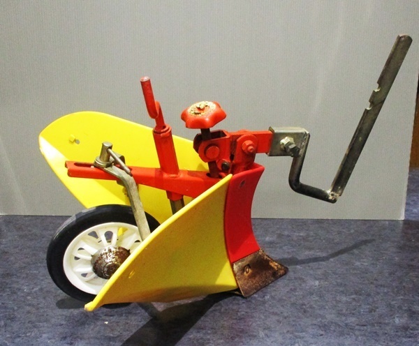 管理機 イエロー 耕運機 培土器 New パーツ 丸軸 ① 畦 畝立て 畦立て