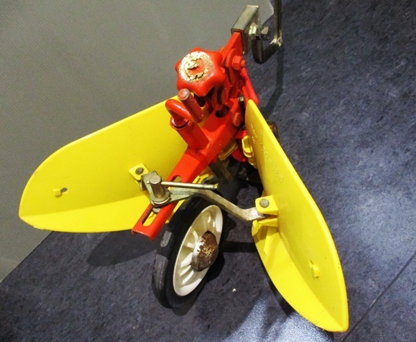 管理機 イエロー 耕運機 培土器 New パーツ 丸軸 ① 畦 畝立て 畦立て