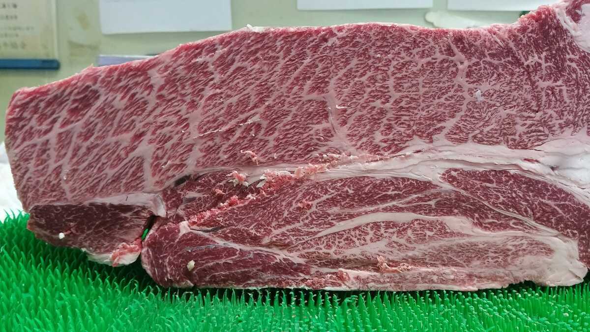 A-5 １２点 最高級 宮崎牛 重量 1キロ 部位 ハネシタステーキ カット 座布団 重量1キロ ◆ 中々無いハネシタステーキ BBQに 宮崎牛 黒毛和牛 特選 和王 熊本県産 ハネシタ&amp;布団付き