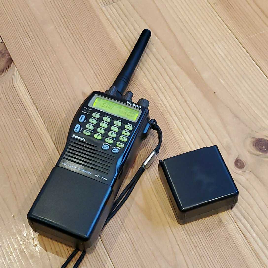 YAESU FT-729 デュアルバンドFMトランシーバー YAESU FT-729 デュアルバンド・ハンディ・トランシーバー 大きな写真