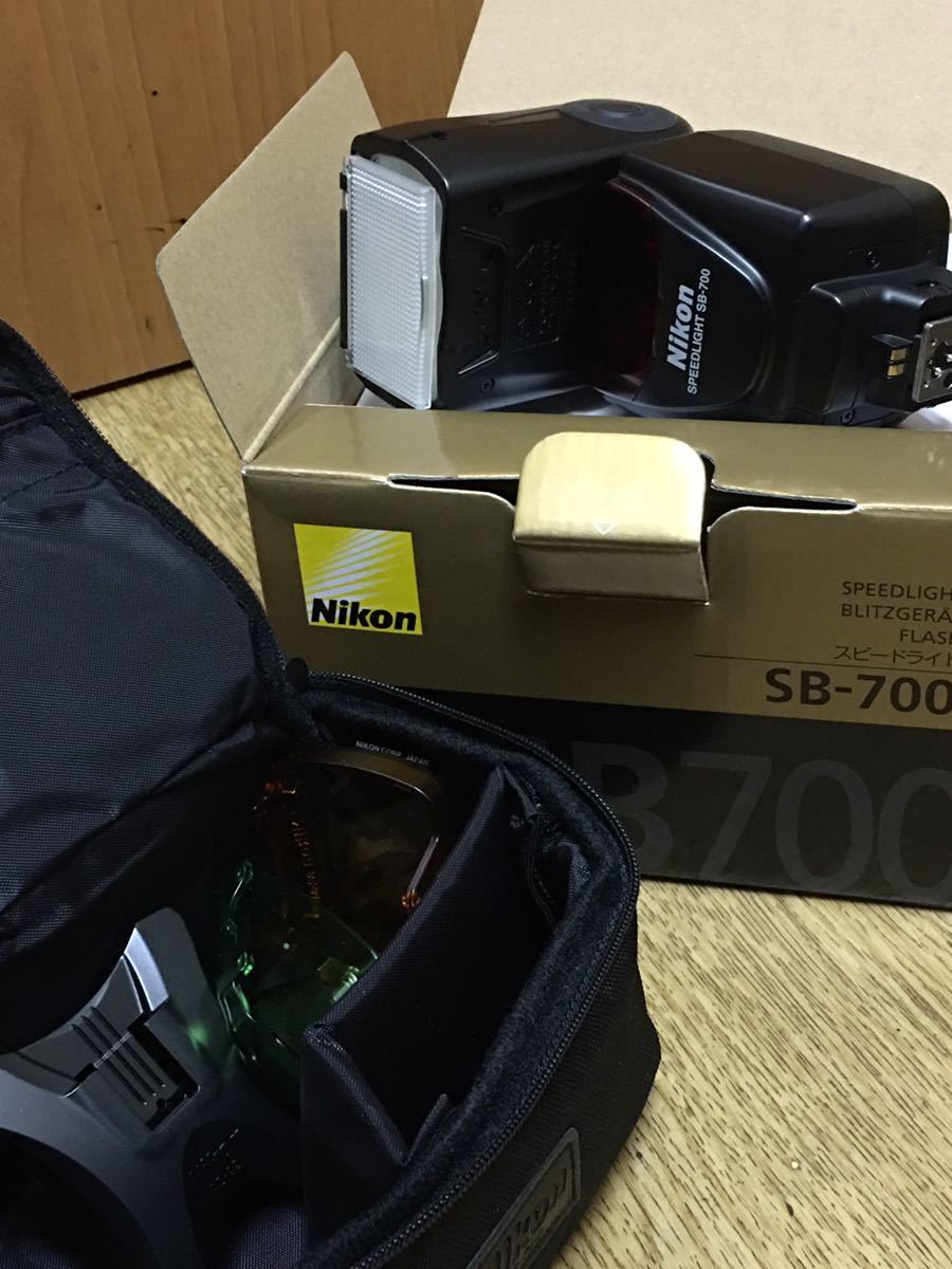 得価，人気セール Nikon スピードライトSB-700(ニコン用)｜売買されたオークション情報、yahooの商品情報をアーカイブ公開 - オークファン ニコン用