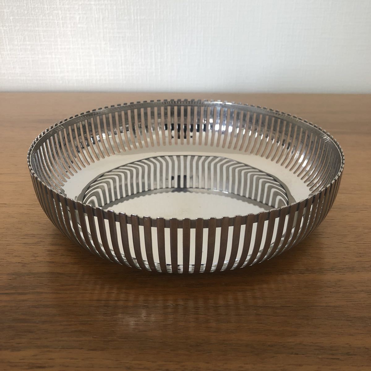  ALESSI ボウル／バスケット/果物籠アレッシ(バスケット、かご)｜売買されたオークション情報、yahooの商品情報をアーカイブ公開 - オークファン バスケット、かご