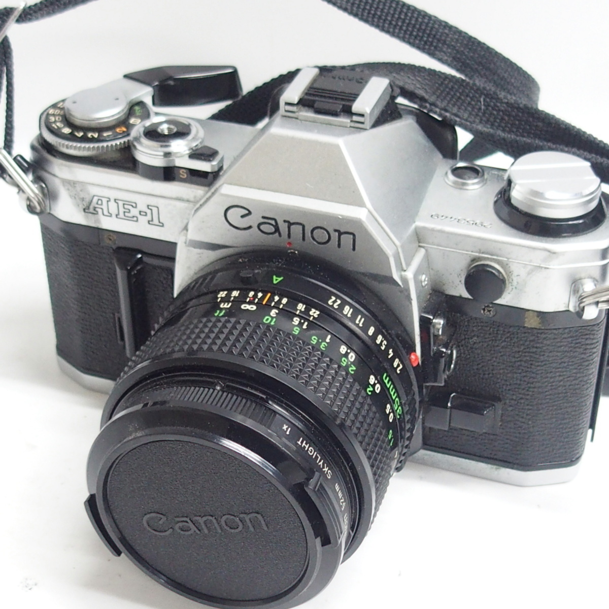 AE-1 Canon | キャノン 1:1.8レンズ付き 50mm 35mmフィルムカメラ 