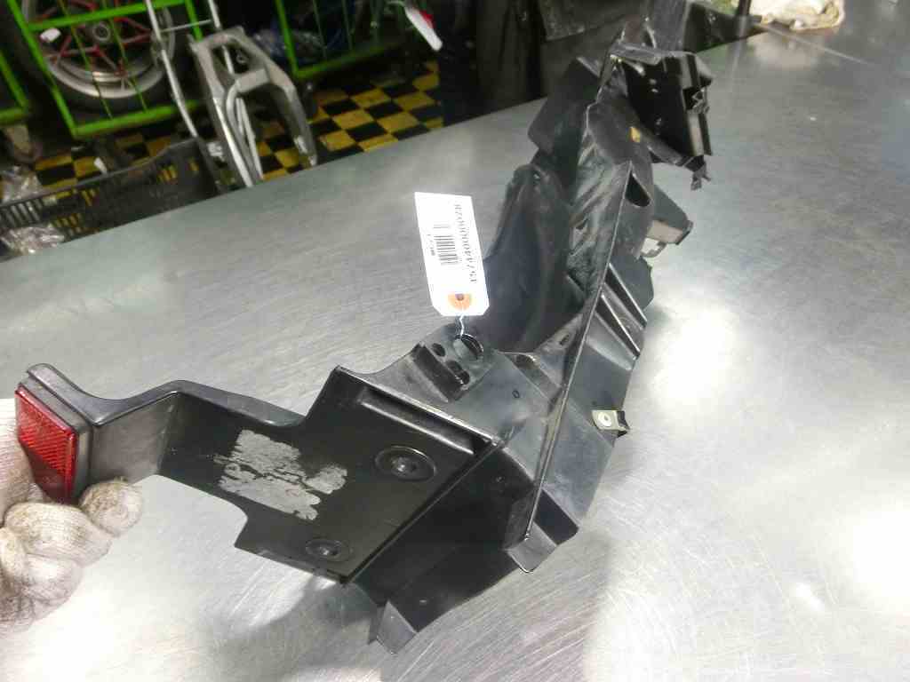 NSR250R リアフェンダー、カットされていない希少？品☆MC21 【公式通販】
