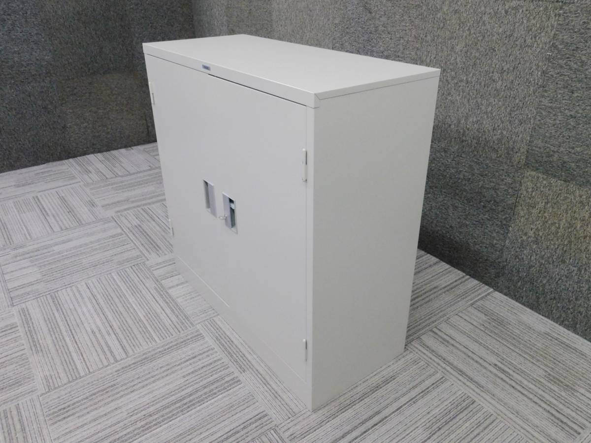 E51 エルグランド ME51 MNE51 NE51 日産 フロント | オルタネーター ロアアーム 中期 0 ME51⁄MNE51⁄E51 ヘッドライト 純正 エルグランド型式：CBA-MNE51（日産）のクルマカタログ｜中古車の