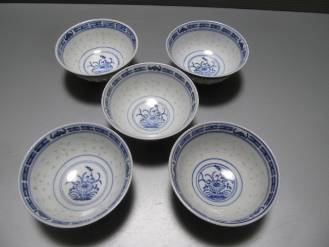 中国美術景徳鎮製煎茶セット5客プラス1です。 中国景徳鎮『玩玉』蛍手煎茶碗 5点 景徳鎮・ヴィンテージ蛍手透かし