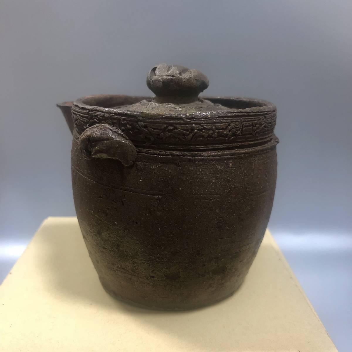 品質保証，100%新品 浅本鶴山の弟子 土居春子 南蛮 宝瓶 急須 真作保証 備前焼 代理出品 茶壺 煎茶道具 茶道具 骨董品 古美術品