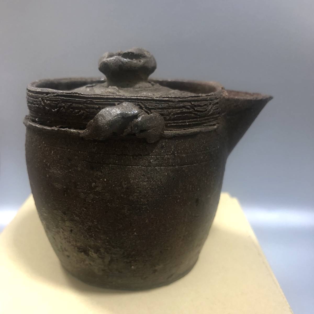 品質保証，100%新品 浅本鶴山の弟子 土居春子 南蛮 宝瓶 急須 真作保証 備前焼 代理出品 茶壺 煎茶道具 茶道具 骨董品 古美術品