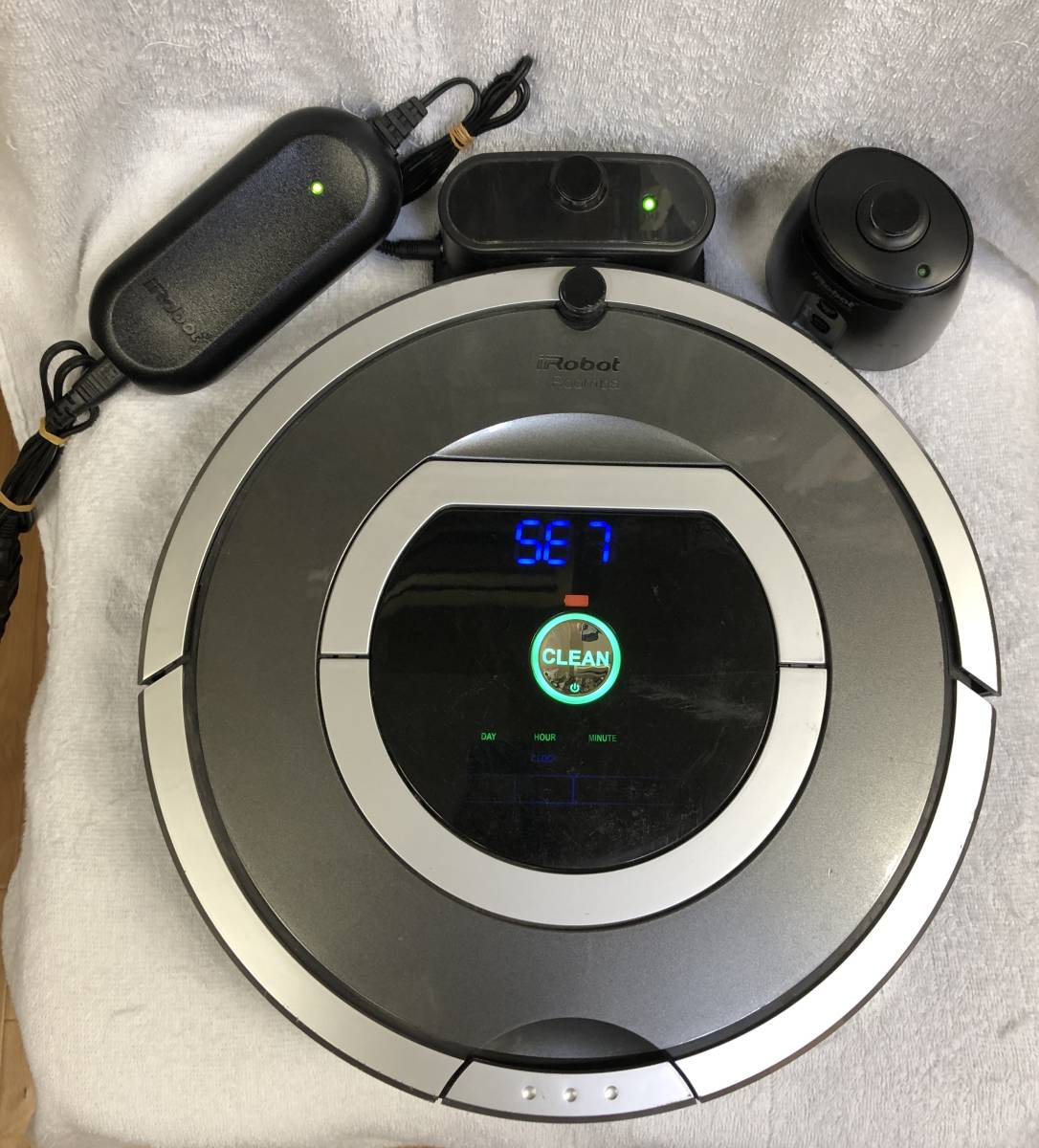 【ジャンク】 iRobot Rumba ルンバ 780 ロボット掃除機 販売売品 iRobot 780 ロボット掃除機 ルンバ 動作未確認 ジャンク品です。
