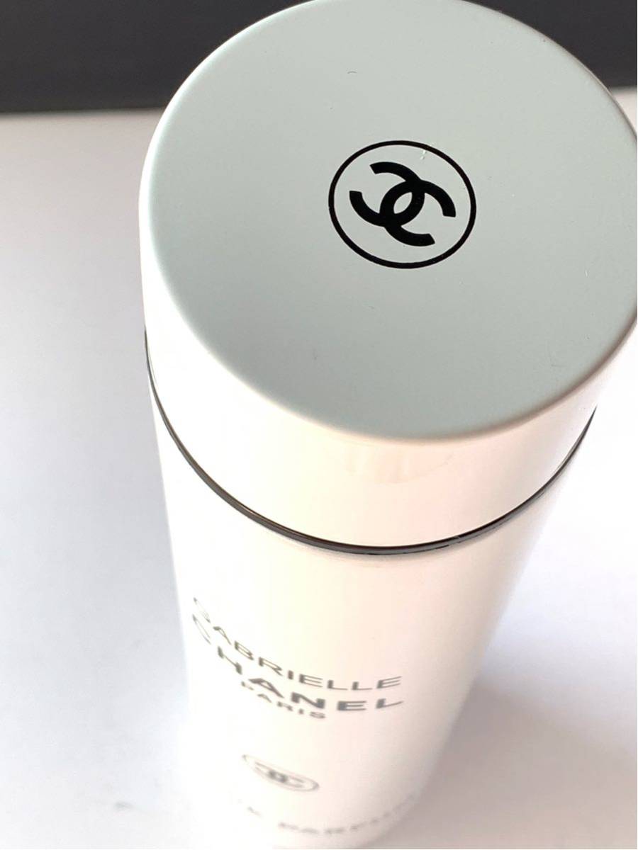 水筒 Chanel - 入手困難・早い者勝ち！CHANEL サーモス メルカリ 水筒
