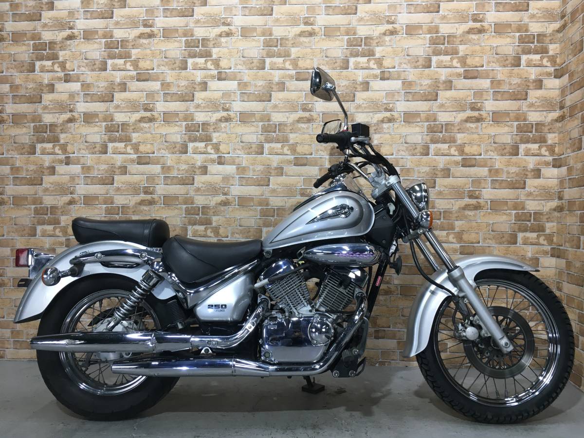 イントルーダーLC250 -「イントルーダー250lc」(オートバイ車体 SUZUKI 