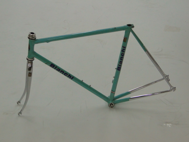 低価，人気 BIANCHI ビアンキ EL フレーム 550ｘ545mm位(ロードバイク)｜売買されたオークション情報、yahooの商品情報をアーカイブ公開 - オークファン ロードバイク