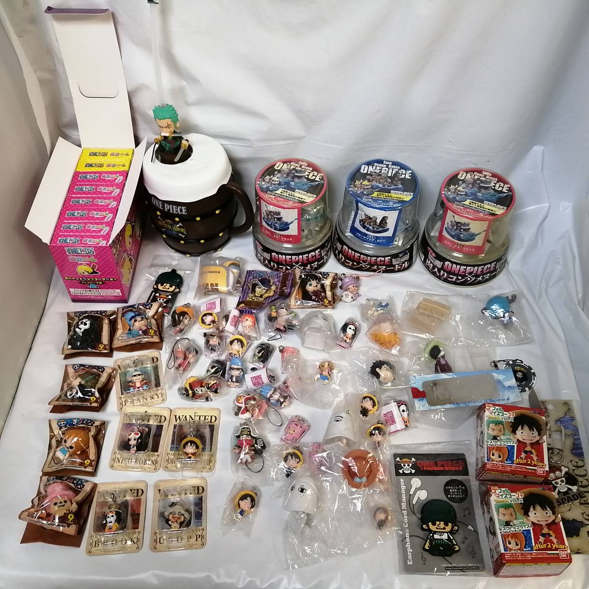 ONE PIECE グッズ まとめ売り 大量セット Yahoo!オークション - 「ワンピース グッズ (まとめ売り)」の落札相場