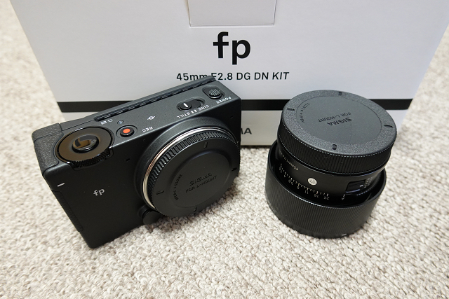 SIGMA fp 45mm F2.8 DG DN Contemporary キット（フィルター、バッテリー×１おまけ） Sigma 45mm fp Contemporary: Solid w