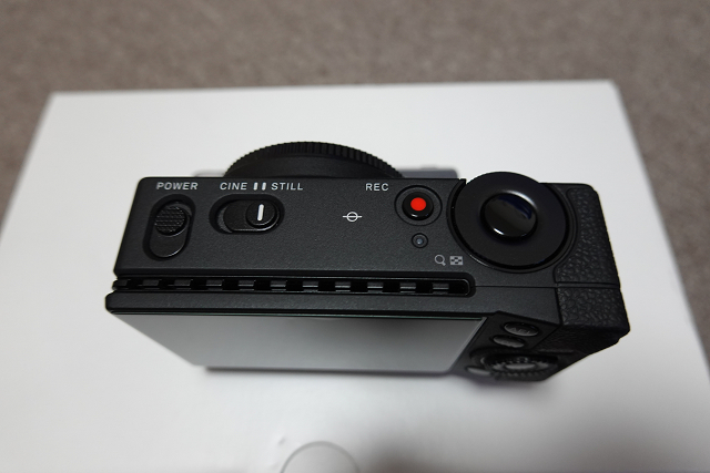 SIGMA fp 45mm F2.8 DG DN Contemporary キット（フィルター、バッテリー×１おまけ） Sigma 45mm fp Contemporary: Solid w