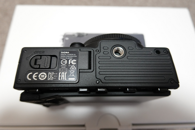 SIGMA fp 45mm F2.8 DG DN Contemporary キット（フィルター、バッテリー×１おまけ） Sigma 45mm fp Contemporary: Solid w