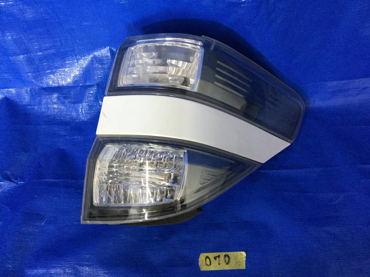ヴェルファイア 20系 トヨタ テールランプ ANH20 純正 右 ヴェル