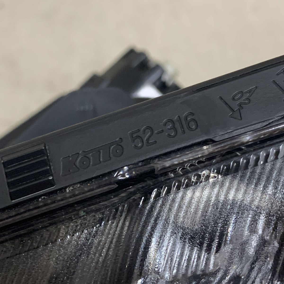トヨタ純正 シエンタ NHP170 後期 KOITO 52-316 左ヘッドライト
