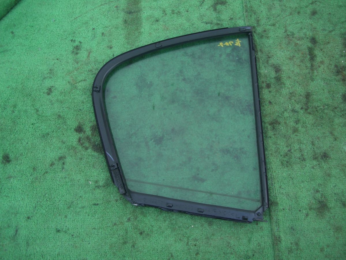 ヤ/R/110402/H19 ニッサン スカイライン 250GT純正DBA-V36/左 クォーターガラス