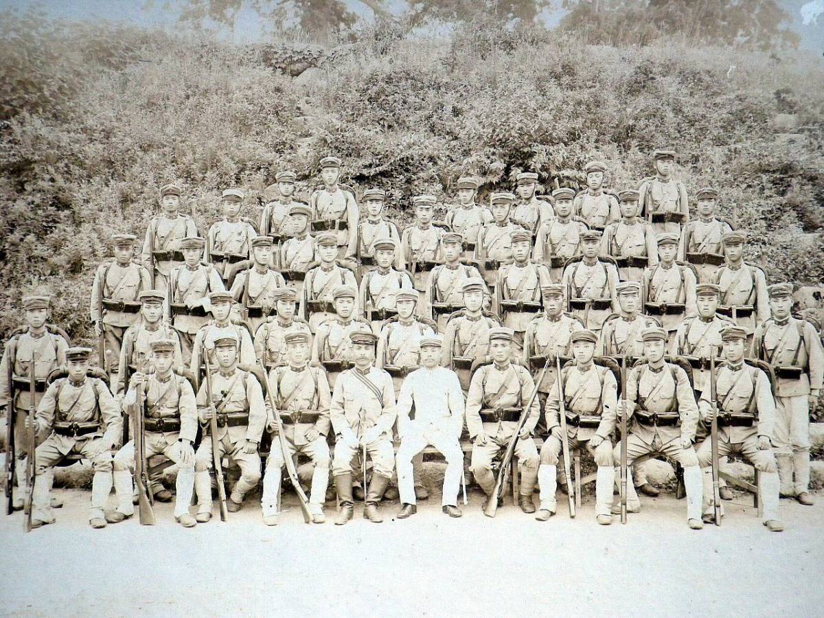 戦前写真館台紙 海軍陸軍 集合 大判古写真 5枚 大日本軍艦阿蘇 歩兵第32連隊 第8師団 // 士官 軍刀 軍医 横須賀 青森弘前 山形 ...