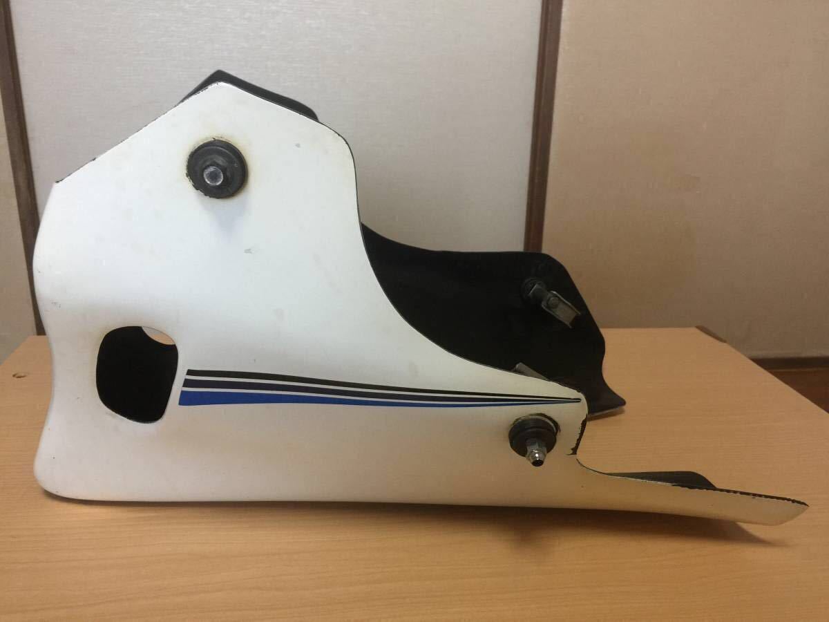 RZ250/RZ350純正アンダーカウル 取付ステ－付 RZ250 RZ350 アンダー