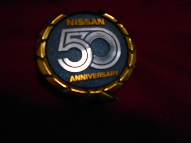 日産50周年記念 グリルバッジ
