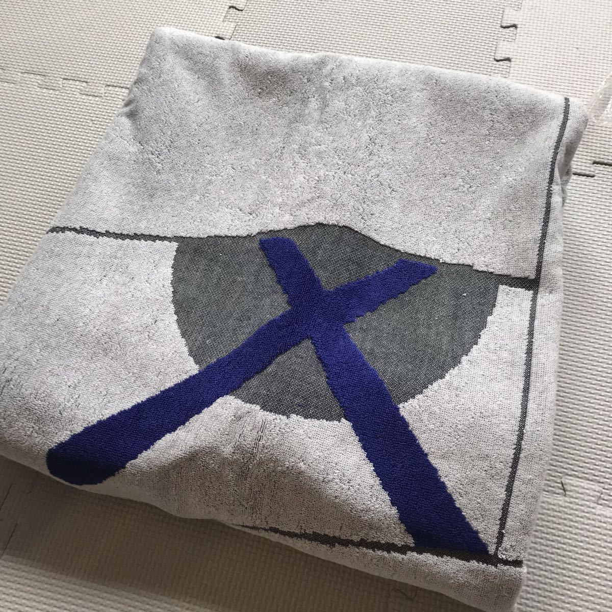 希少 original fake KAWS Gallery1950 BATH TOWEL バスタオル ビーチ
