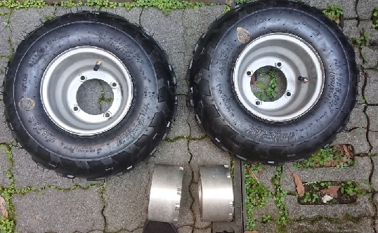 ジャイロX 使用してました スペーサ タイヤのセット 東京中央区から