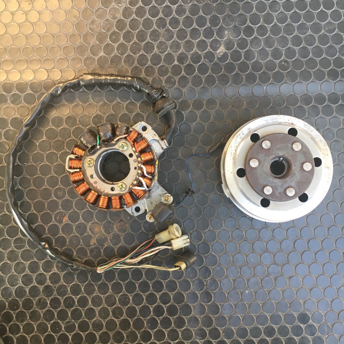 低価，豊富な RZ250R 1AR 軽量フライホイール 100g 井上ボーリングにて軽量加工 バランス取り 29L 31K 51L カスタム 実動車外し(その他)｜売買されたオークション情報、yahooの商品情報をアーカイブ公開 - オーク ヤマハ用