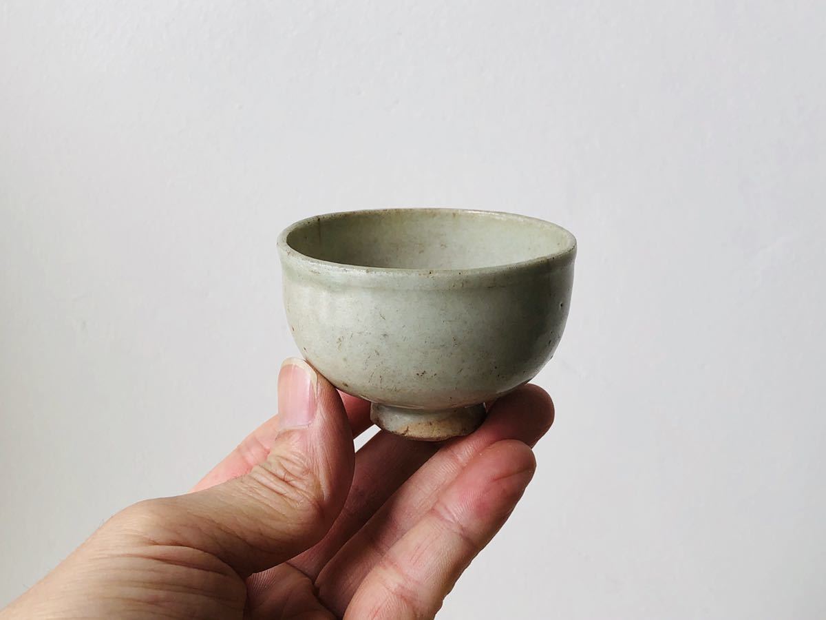 朝白磁盃　酒器　骨董　アンティーク　古美術　ぐい呑み 　検:白洲正子 秦秀雄 高台が高い李朝白磁盃 江戸初期桃山古伊万里古唐津備前美濃志野織部黄