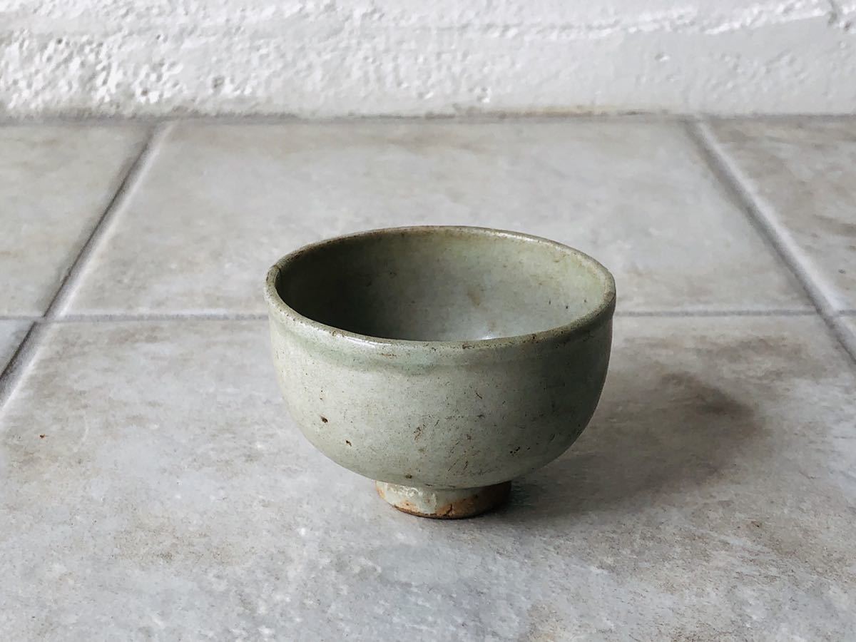 朝白磁盃　酒器　骨董　アンティーク　古美術　ぐい呑み 　検:白洲正子 秦秀雄 高台が高い李朝白磁盃 江戸初期桃山古伊万里古唐津備前美濃志野織部黄